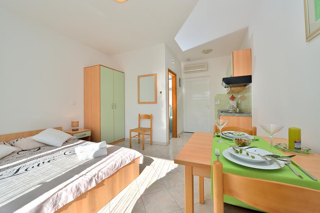 Sara Apartments Petrčane Habitación foto