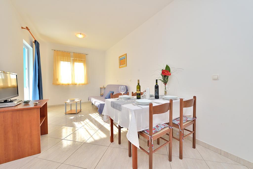 Sara Apartments Petrčane Habitación foto