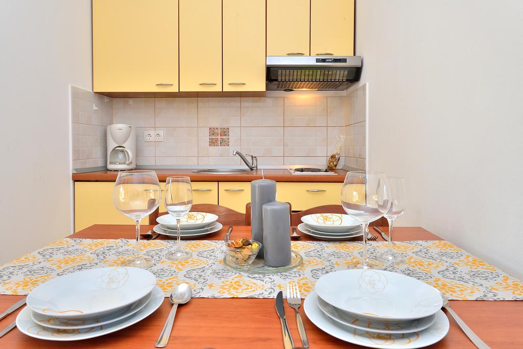Sara Apartments Petrčane Habitación foto